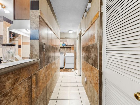 Interior, Utility Closets, Washer