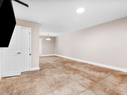 Chandelier, Empty room, Interior, Recessed Lighting