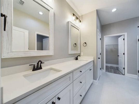 Bathroom, Dual Sink Vanities, Interior, Recessed Lighting