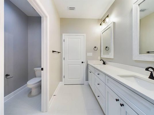 Bathroom, Dual Sink Vanities, Interior