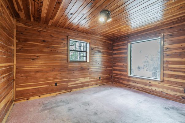 Empty room, Interior, Wooden Ceilings, Wooden Walls
