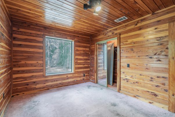Empty room, Interior, Wooden Ceilings, Wooden Walls