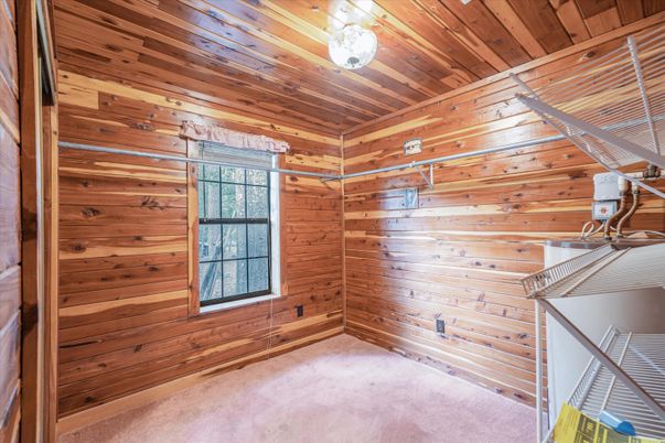 Empty room, Interior, Wooden Ceilings, Wooden Walls