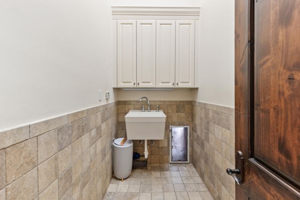 Bathroom, Interior, Stone Walls