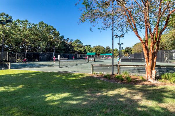 Exterior, Tennis Courts