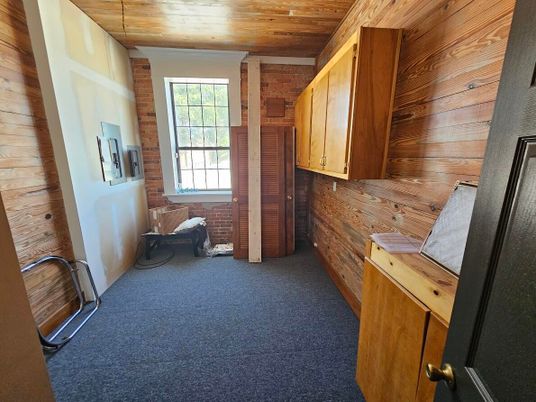 Empty room, Interior, Wooden Ceilings, Wooden Walls