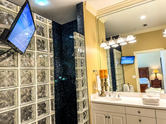 Bathroom, Interior, Recessed Lighting
