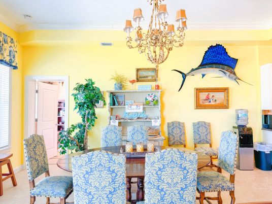 Chandelier, Dining room, Interior
