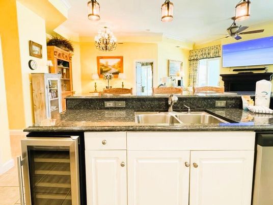 Chandelier, Interior, Kitchen
