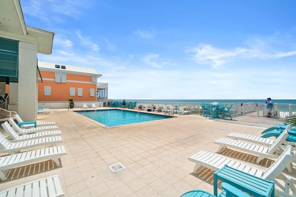 Exterior, Pool, Water