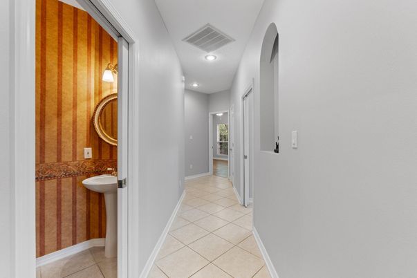 Bathroom, Interior, Recessed Lighting