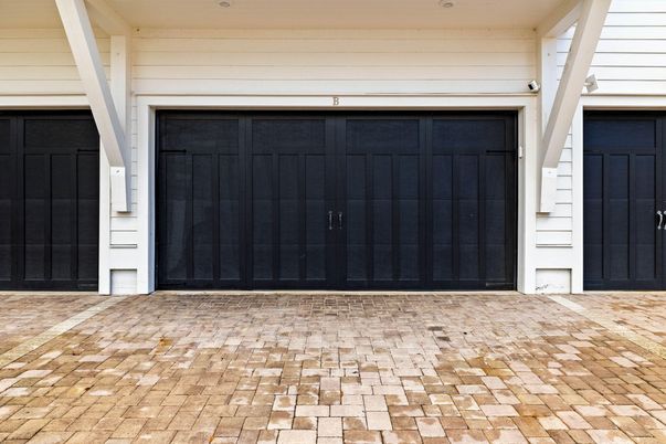 Detached Garage, Exterior