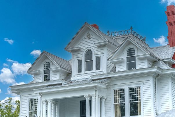 Exterior, Facade, Queen Anne Victorian