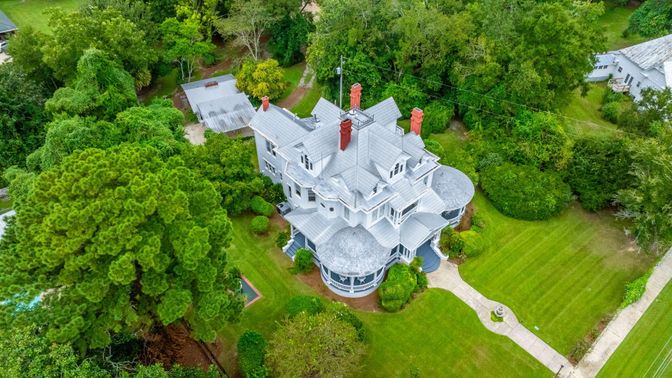 Exterior, Drone