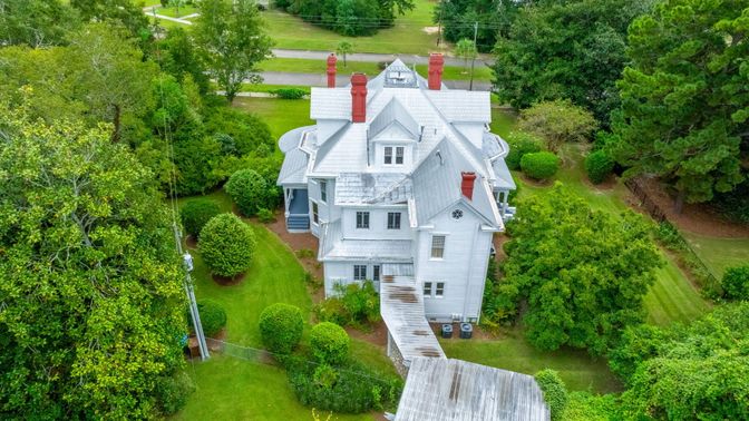 Exterior, Drone