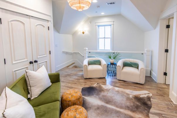 Chandelier, Interior, Living room, Recessed Lighting, Wood Texture Flooring