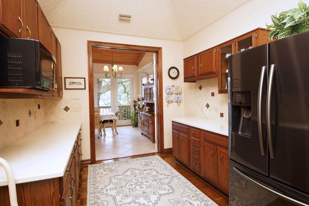 Chandelier, Dining room, Interior, Kitchen, Wood Texture Flooring
