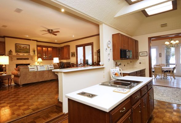 Chandelier, Dining room, Interior, Kitchen, Living room, Recessed Lighting, Wood Texture Flooring