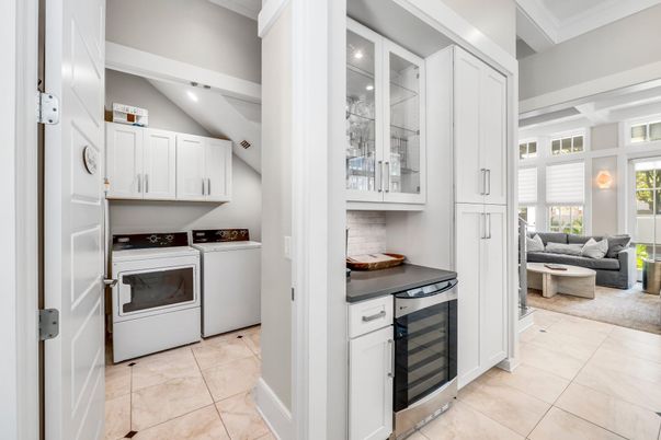 Interior, Kitchen, Recessed Lighting, Washer