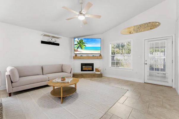 Fireplace, Interior, Living room