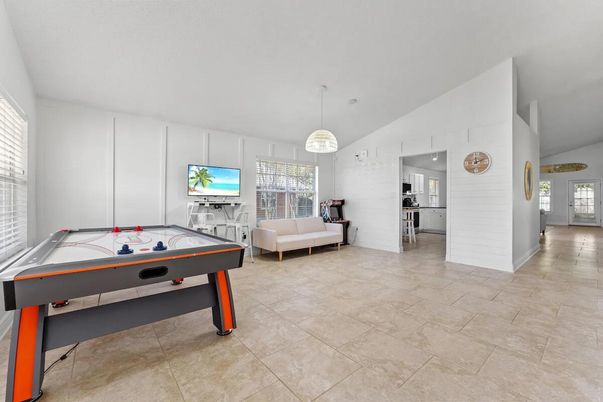 Game Room, Interior, Pendant Lights