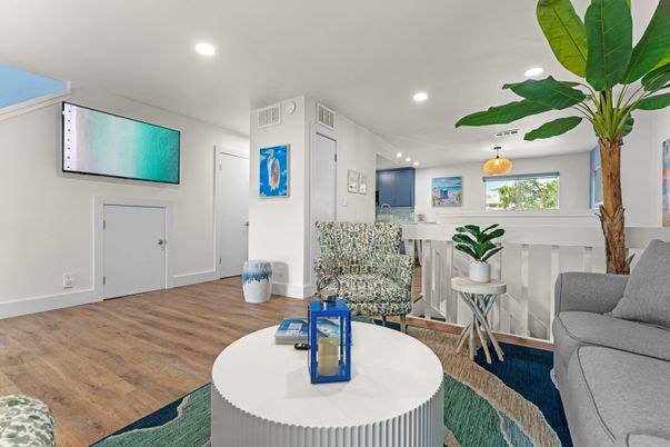 Interior, Living room, Recessed Lighting, Wood Texture Flooring
