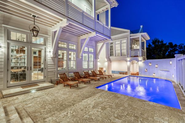 Exterior, Pool