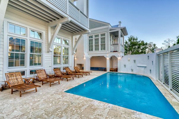 Exterior, Pool