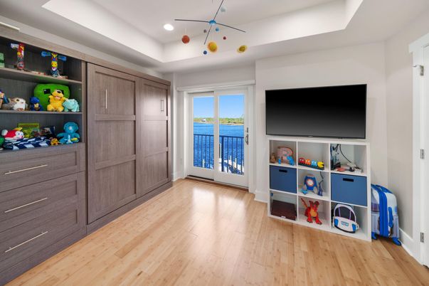 Interior, Recessed Lighting, Water, Wood Texture Flooring