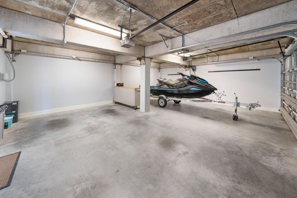 Garage, Interior