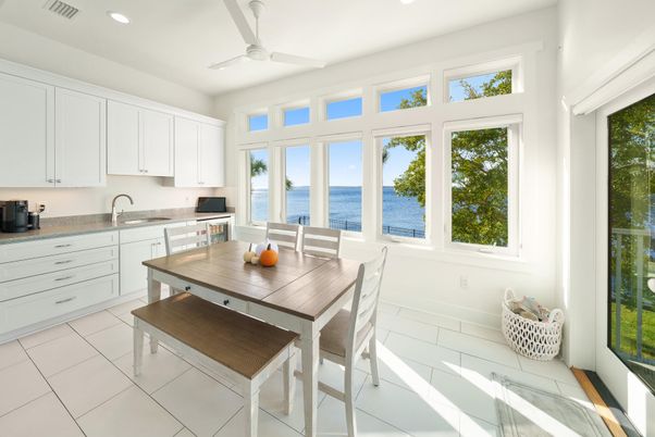 Dining room, Interior, Kitchen, Recessed Lighting, Water