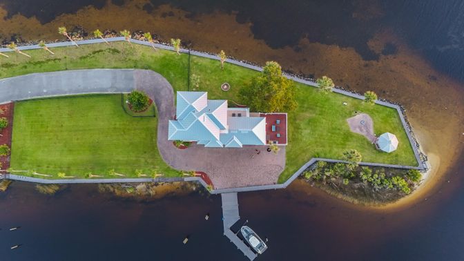 Exterior, Drone