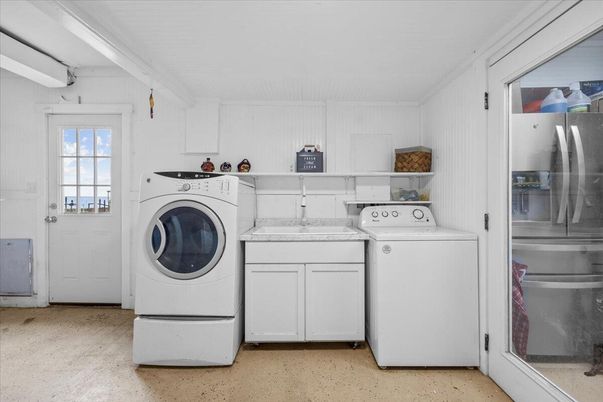 Interior, Washer