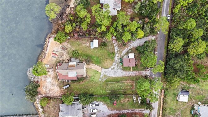Exterior, Drone