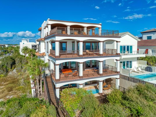 Exterior, Facade, Pool, Mediterranean