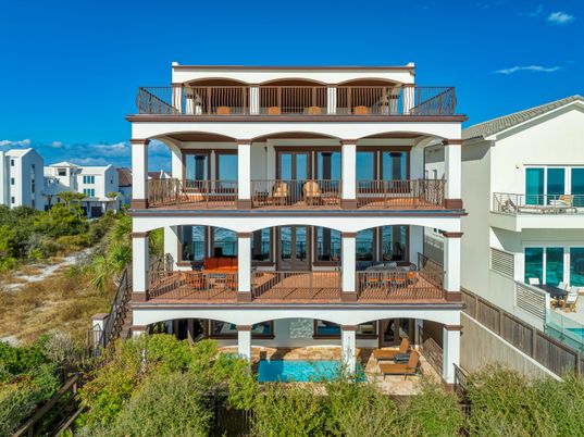 Exterior, Facade, Mediterranean