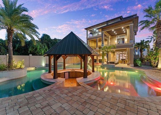 Exterior, Hot Tub, Pool
