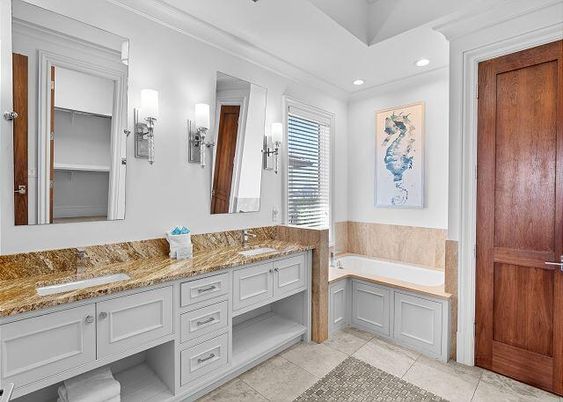 Bathroom, Dual Sink Vanities, Interior, Recessed Lighting