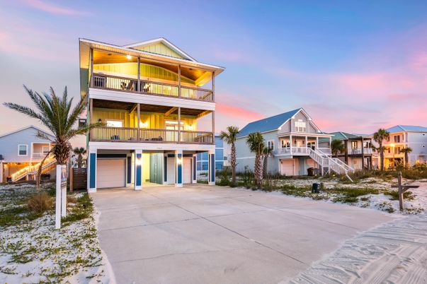 Attached, Exterior, Facade, Modern