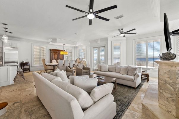 Dining room, Interior, Living room, Pendant Lights