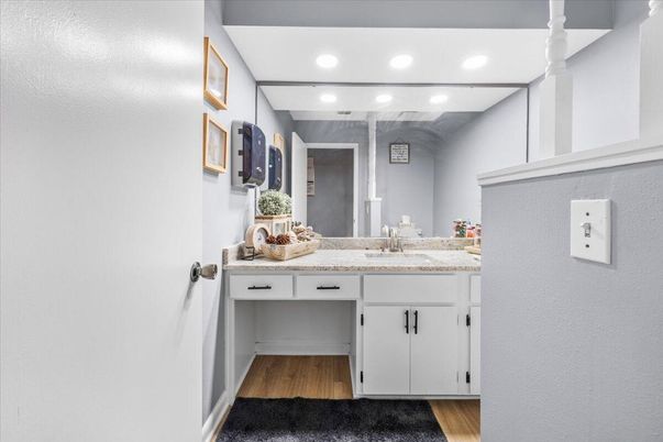 Bathroom, Interior, Recessed Lighting, Wood Texture Flooring