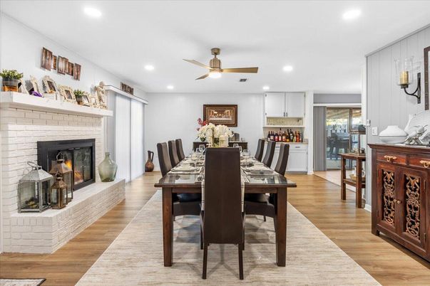 Dining room, Fireplace, Interior, Recessed Lighting, Wood Texture Flooring