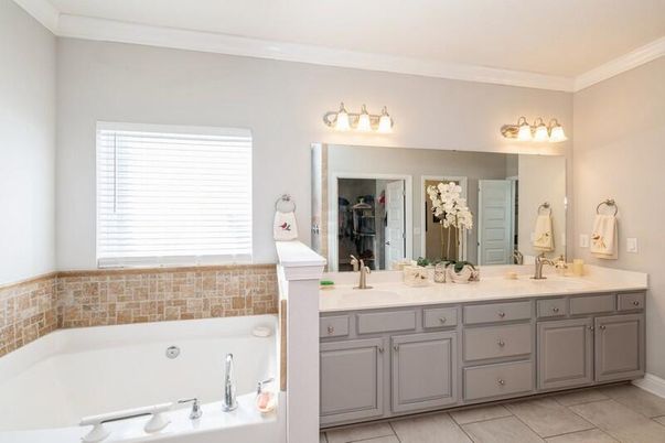 Bathroom, Dual Sink Vanities, Interior