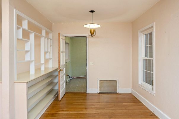Empty room, Interior, Pendant Lights, Wood Texture Flooring