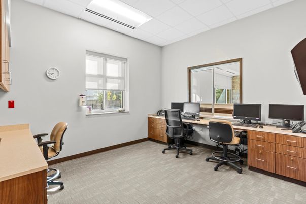 Home Office, Interior