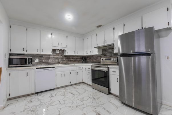 Interior, Kitchen, Marble, Recessed Lighting, Stainless Steel Appliances