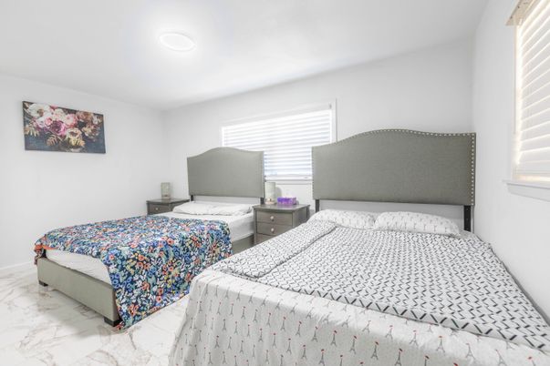 Bedroom, Interior, Marble, Recessed Lighting