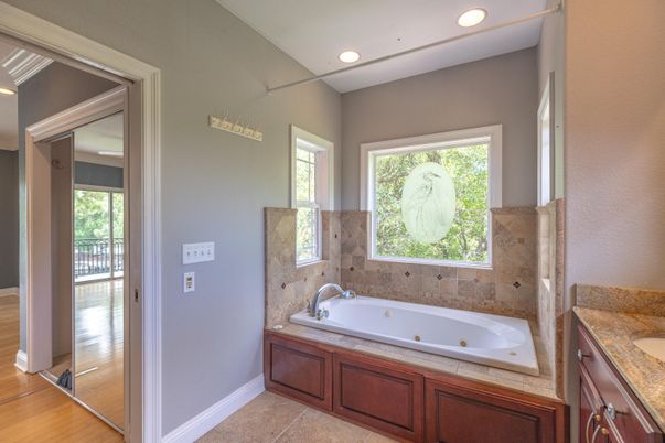 Bathroom, Interior, Recessed Lighting, Wood Texture Flooring