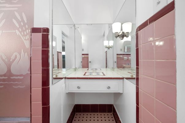 Bathroom, Interior, Tile Countertops