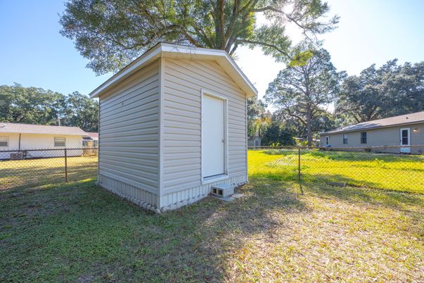Backyard, Exterior
